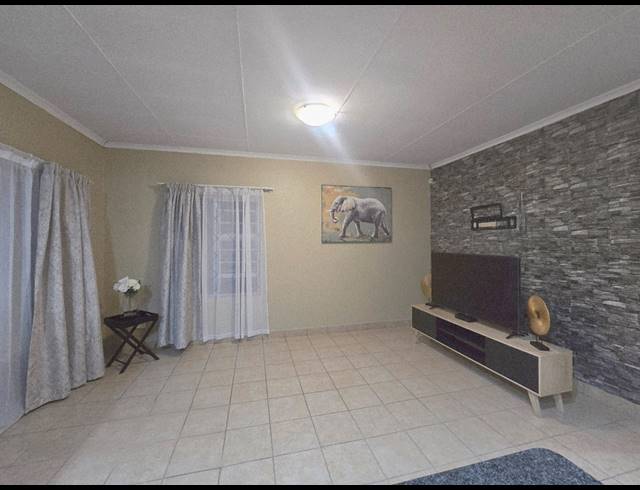 3 BEDROOM TOWNHOUSE FOR SALE IN DIE HEUWEL